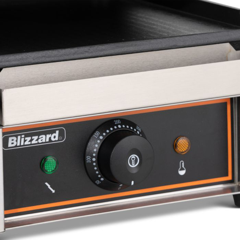 Blizzard BRRCG1 Single Contact Grill Close Up View Of Temperature Control Thermostat And LED Indicators