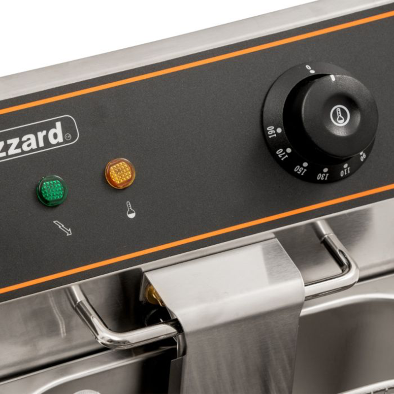Blizzard BF8 8L Single Tank Electric Fryer, View Of The Temperature Control Thermostat And LED Indicator Lights