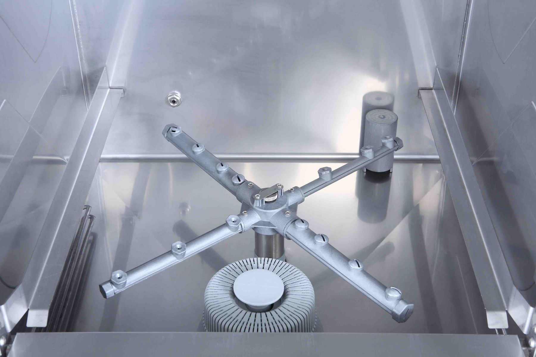 Adler AD40GL-DPSO 400mm Basket Glasswasher with Chemical Pump, Drain Pump & Integral Water Softener, 16 Pint Capacity