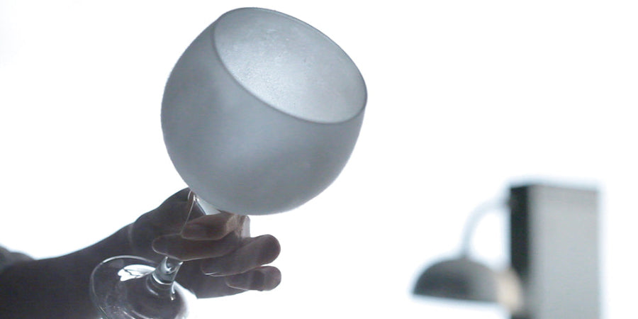 Frucosol GF1000 Glass Froster, image showing a frosted glass as a result of using the unit.